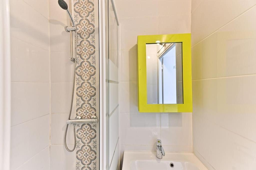 Appartement Magnifique Neuf Rose 14eme Parijs